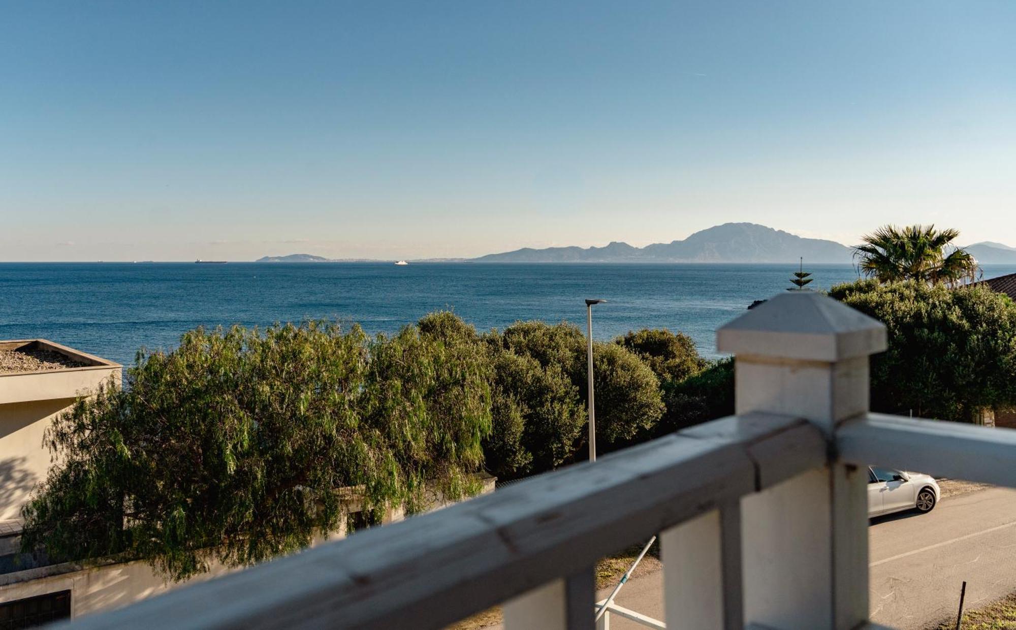 Increible Villa De Madera Con Vistas Al Mar Algeciras Exteriér fotografie